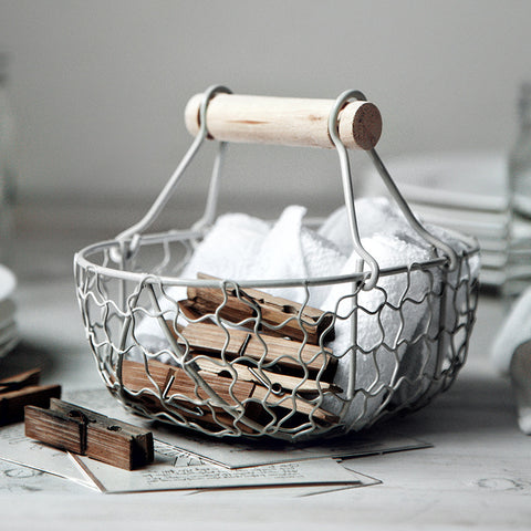 Vintage Wire Basket with Wooden Handle – Rustic Egg Storage & Kitchen Organizer