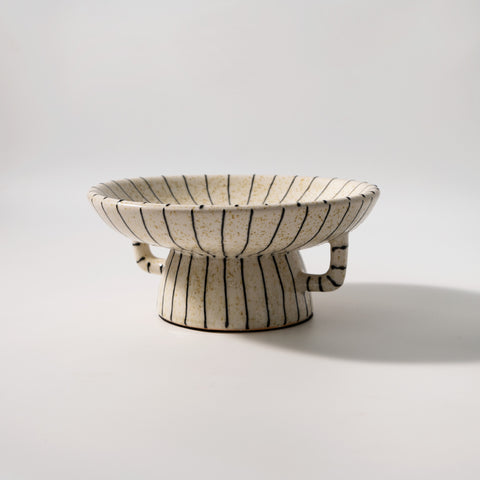 Black and White Striped Resin Fruit Plate – Retro Creative Dessert Stand