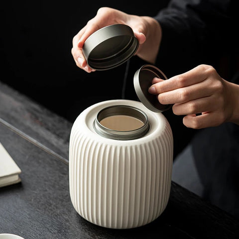 Beige Ceramic Tea Canister – Mild Luxury Retro Glazed Zen Tea Storage Jar