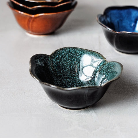 Premium Handmade Lace Ceramic Bowl – Elegant Stoneware in Five Colors