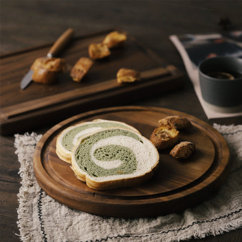 Round Resin & Wood Serving Board – Food-Safe Design