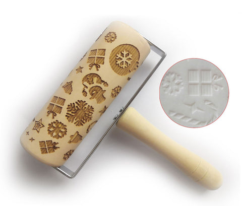 Embossed Wooden Rolling Pin – Christmas Pattern Dough Roller
