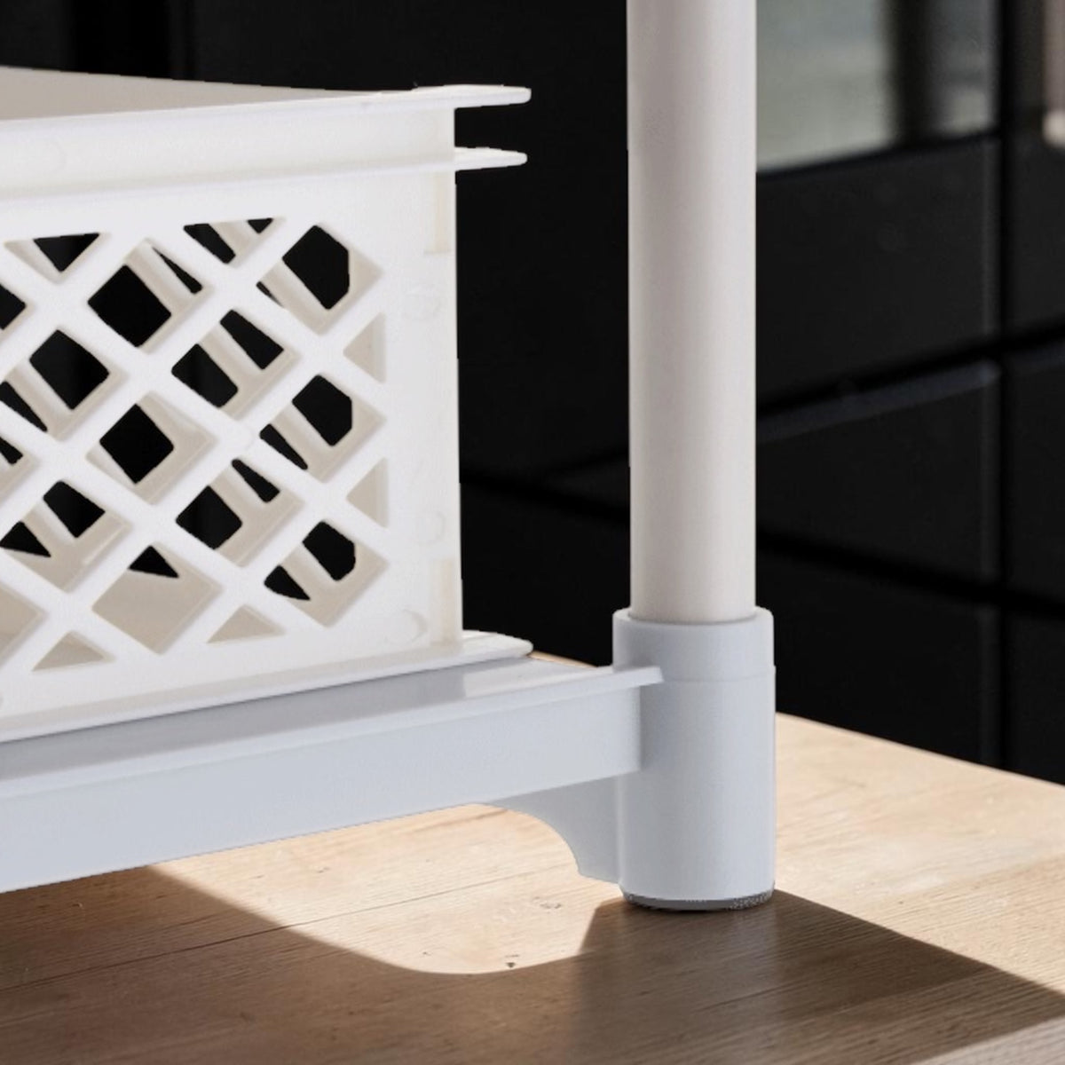 A mesh base that stays clean