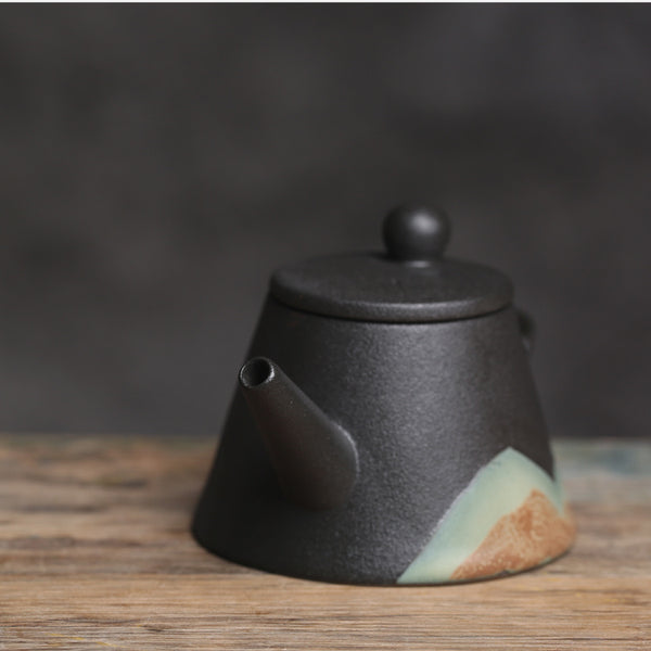 Wudy Kitchen Wudy Japanese Ceramic Teapot — underglaze ceramic, precision pour spout — 45-degree angle, studio light