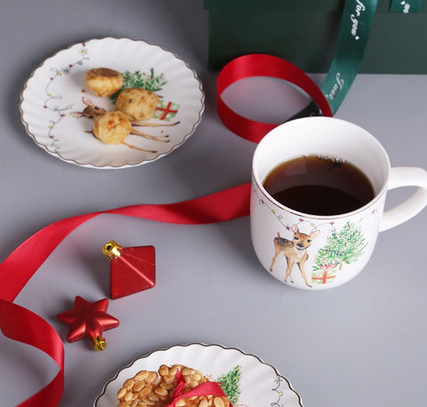 4-Piece Christmas Forest Ceramic Plate Set – Lace Edge Design