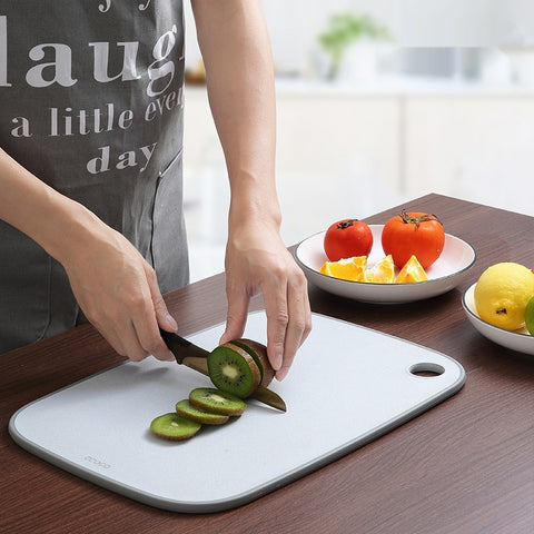 Non-Slip Plastic Cutting Board – Wheat Fiber Kitchen Chopping Board