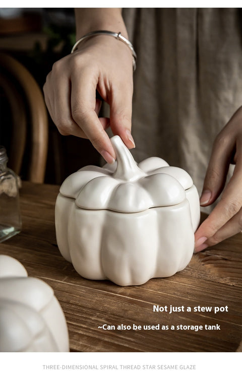 Porcelain Pumpkin Bowl with Lid – Matte Glaze, Microwave-Safe