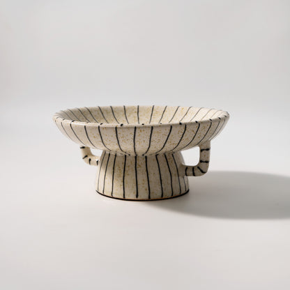 Black and White Striped Resin Fruit Plate – Retro Creative Dessert Stand