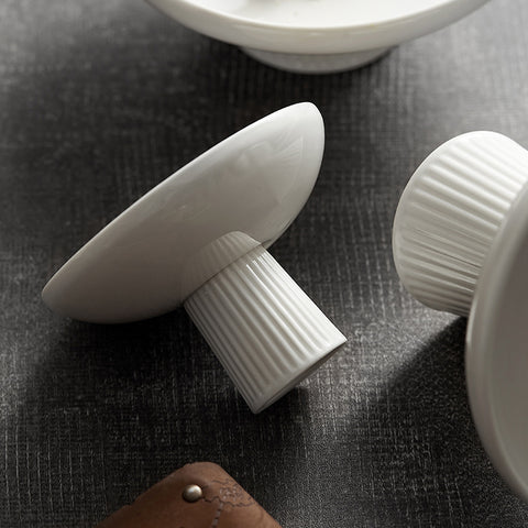 White Ceramic Raised Fruit Plate – Minimalist Tableware