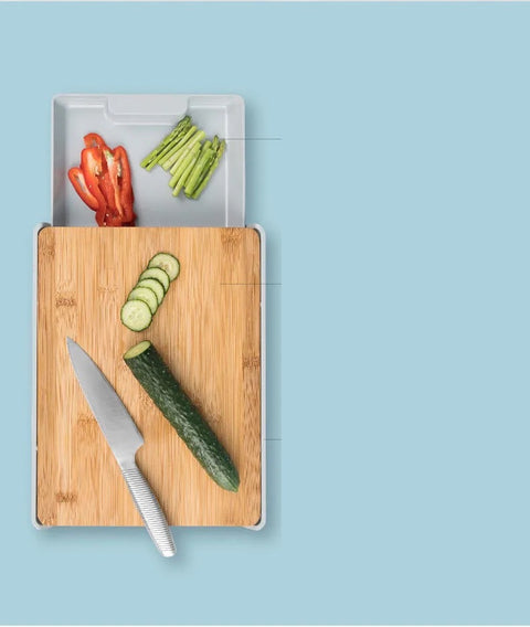 Bamboo Cutting Board with Slide-Out Tray – 32.5 × 24.5 cm