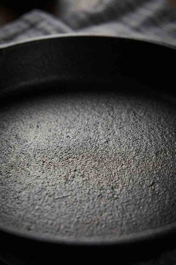 Wudy Kitchen — Uncoated non-stick thickened cast iron pan