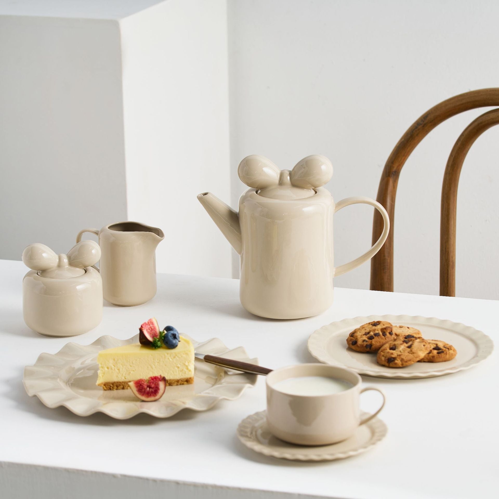Nordic Porcelain Serveware