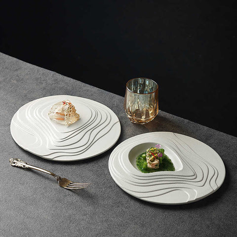 Luxury Ceramic Western Plate – Modern Ripple Texture Fine Dining Plate