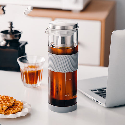 Thermos & Bottles
