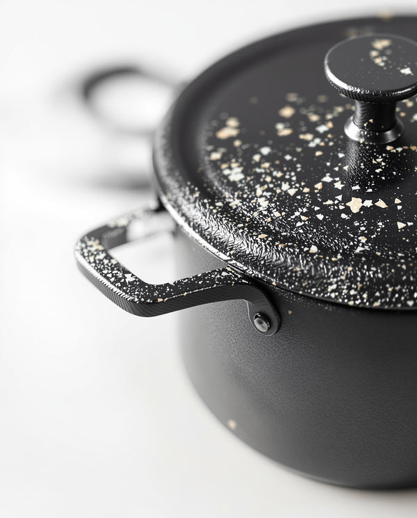 Cast Iron Uncoated Mini Milk Pot Baby Food Pot — detail shot | Wudy Kitchen