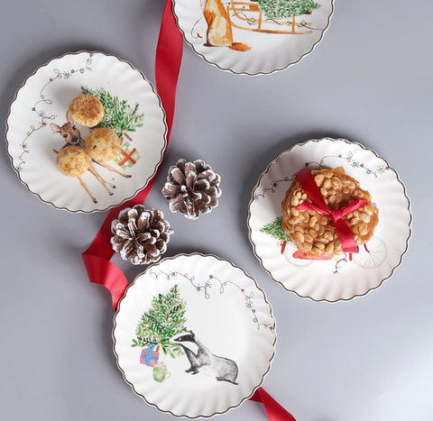 4-Piece Christmas Forest Ceramic Plate Set – Lace Edge Design