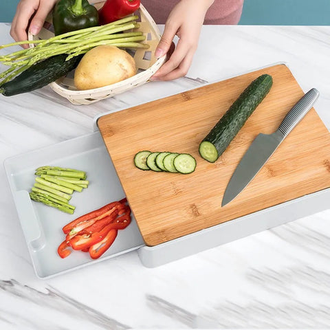 Bamboo Cutting Board with Slide-Out Tray – 32.5 × 24.5 cm